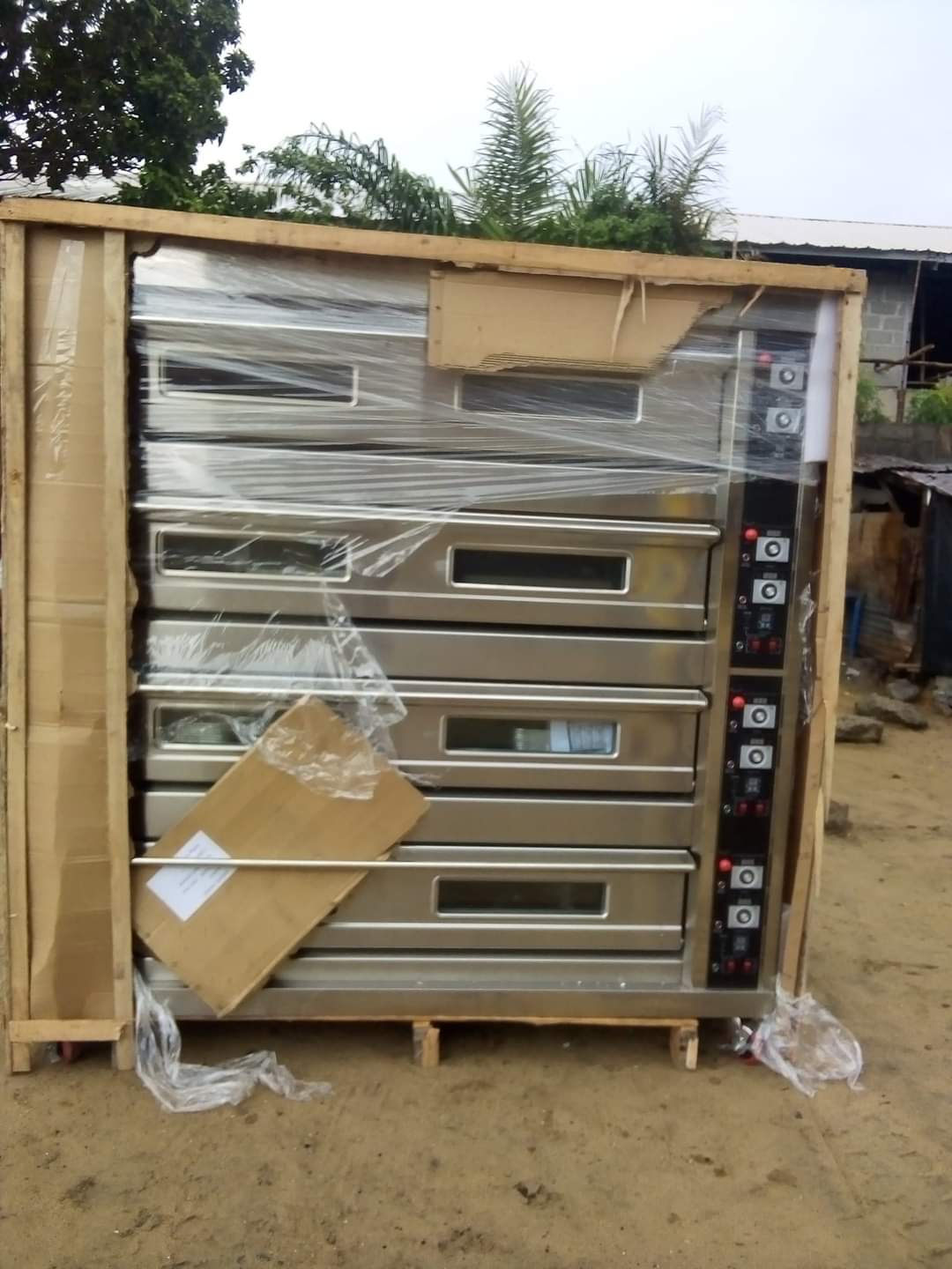 4 DECK OVEN